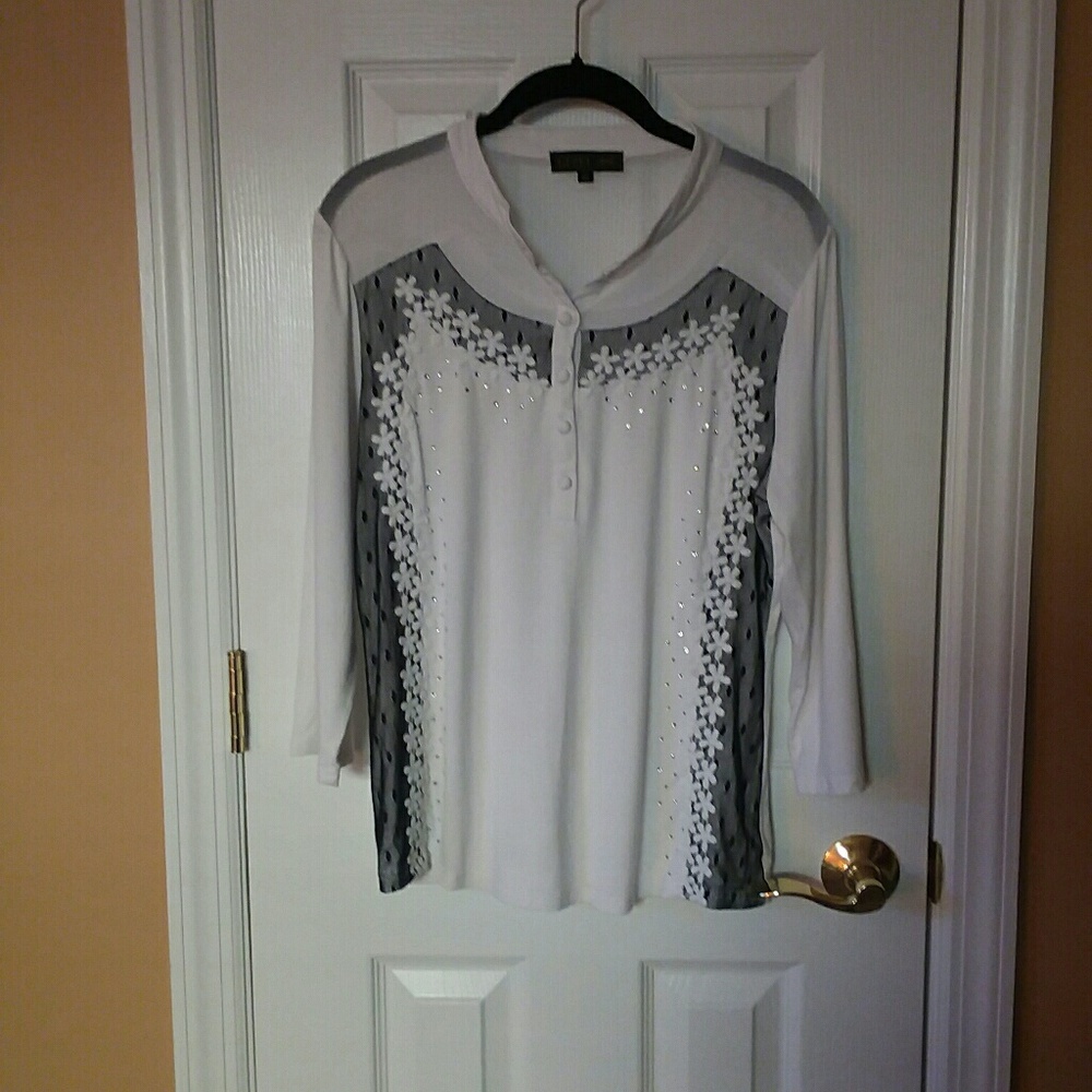 Gizel  White Top With Black Netting